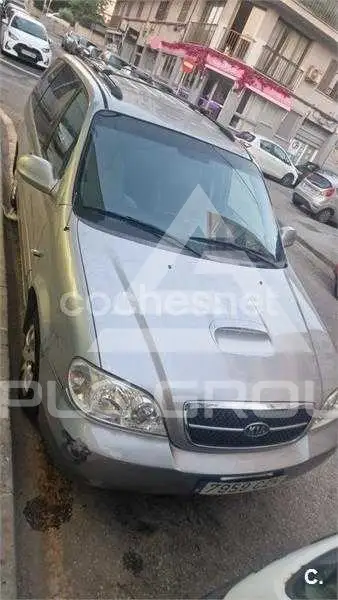 2004 KIA Carnival