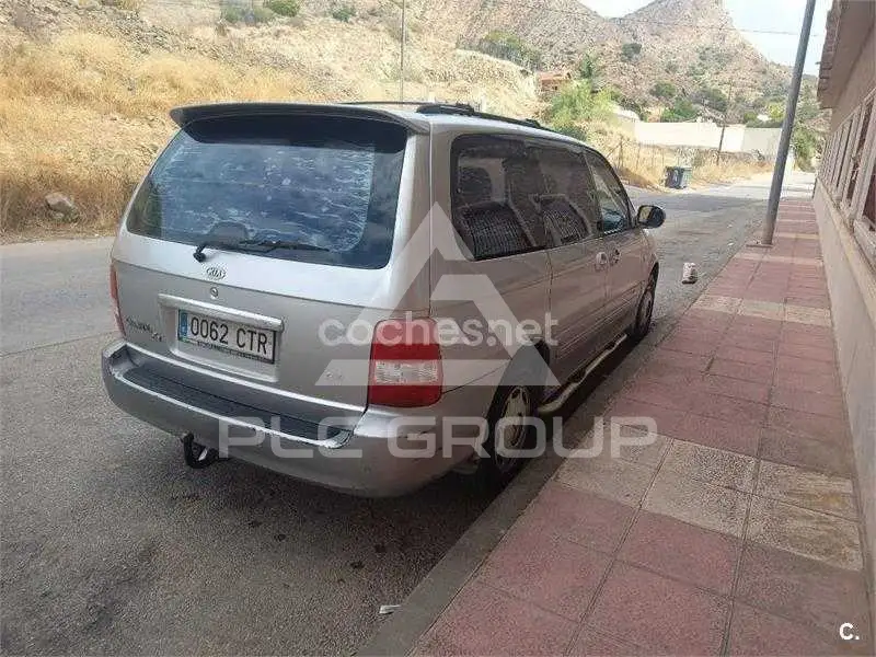 2004 KIA Carnival
