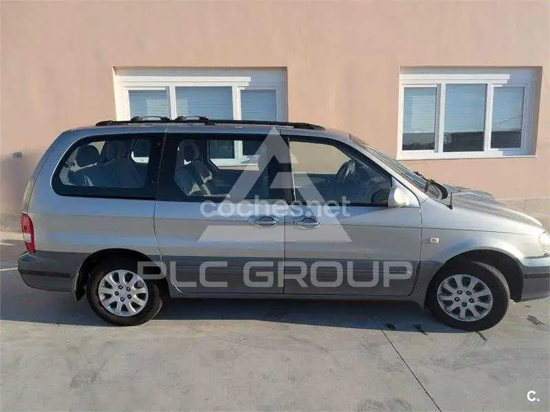 2004 KIA Carnival