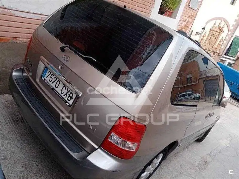 2004 KIA Carnival