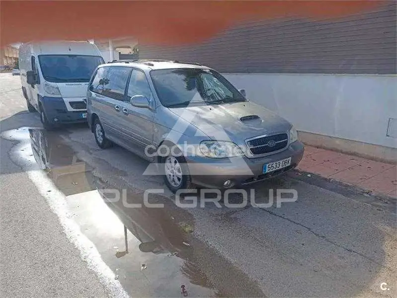 2004 KIA Carnival