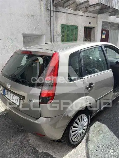 2004 Ford FIESTA