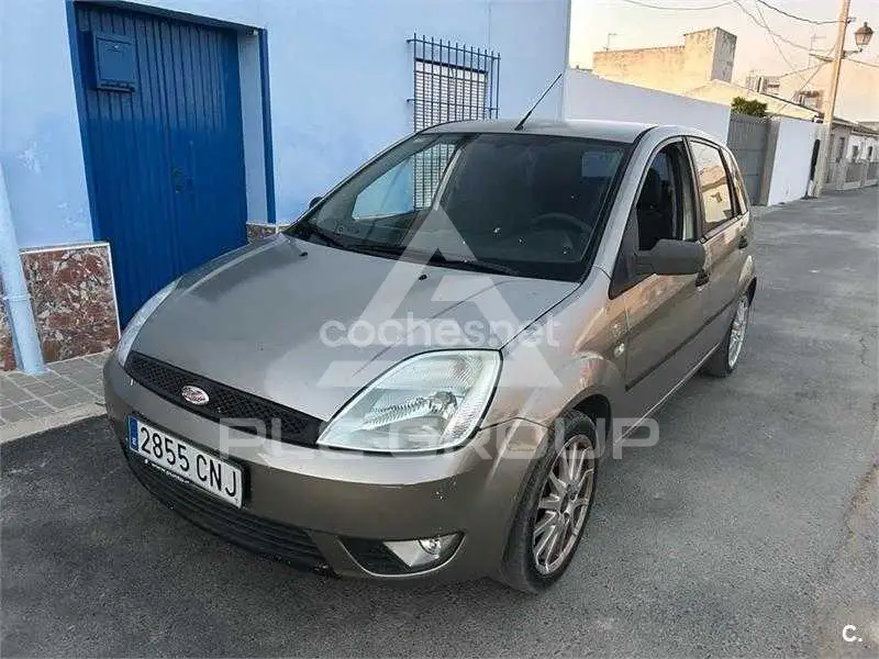 2004 Ford FIESTA