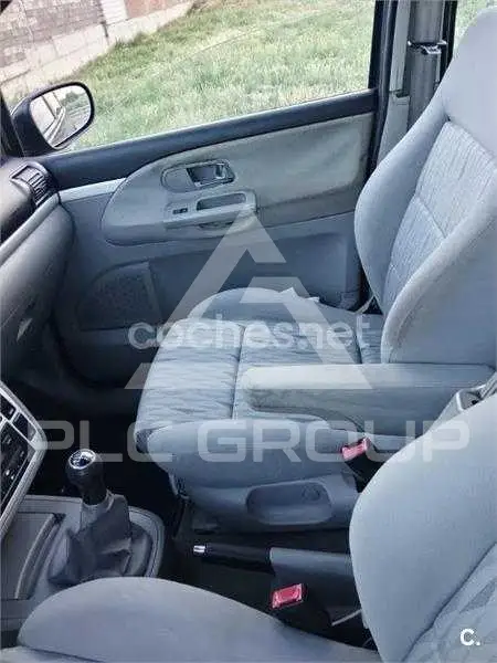 2004 Ford GALAXY