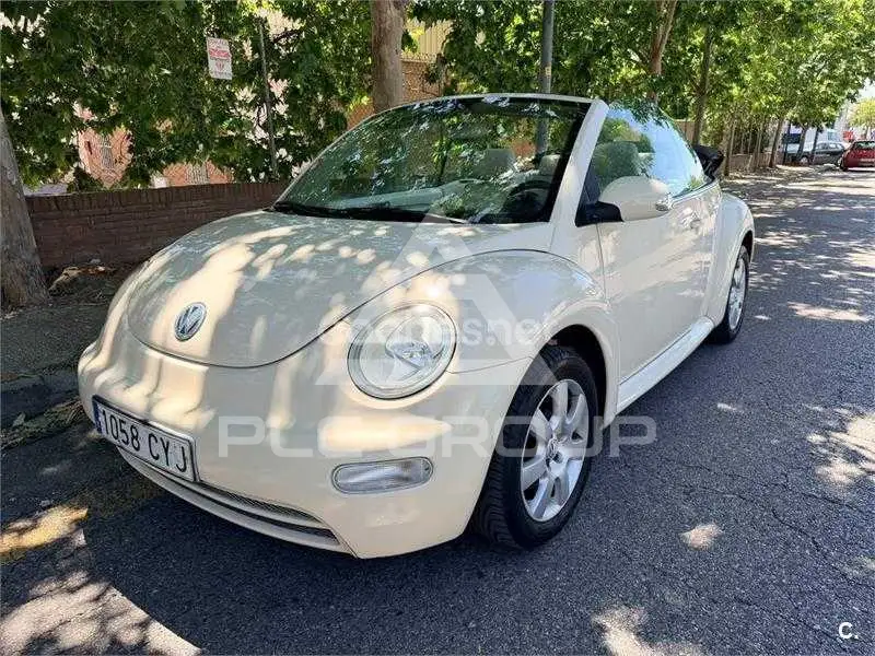 2004 Volkswagen BEETLE