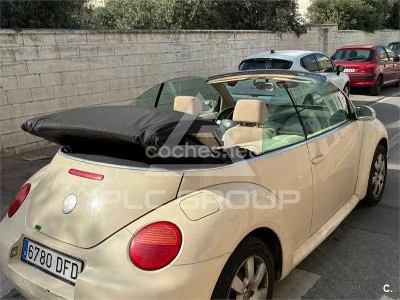 2004 Volkswagen BEETLE