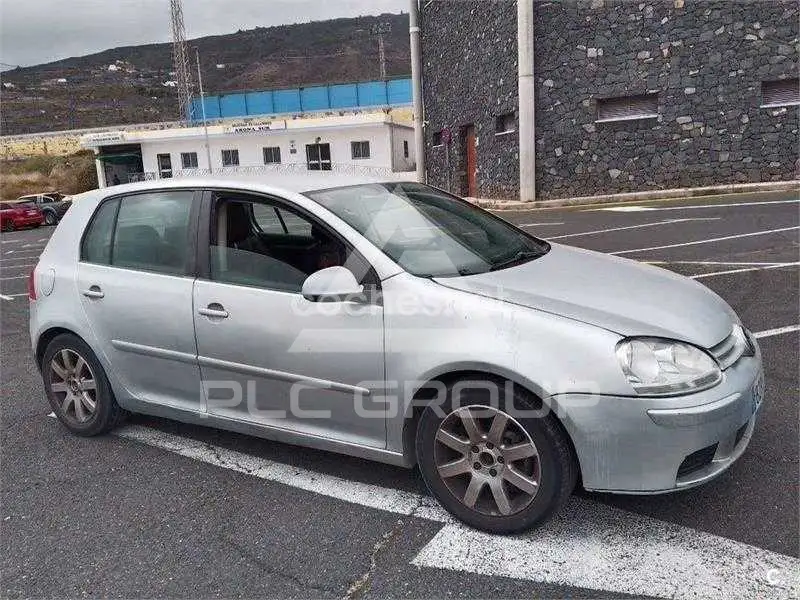 2004 Volkswagen GOLF