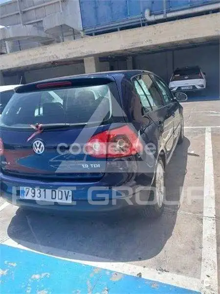 2004 Volkswagen GOLF