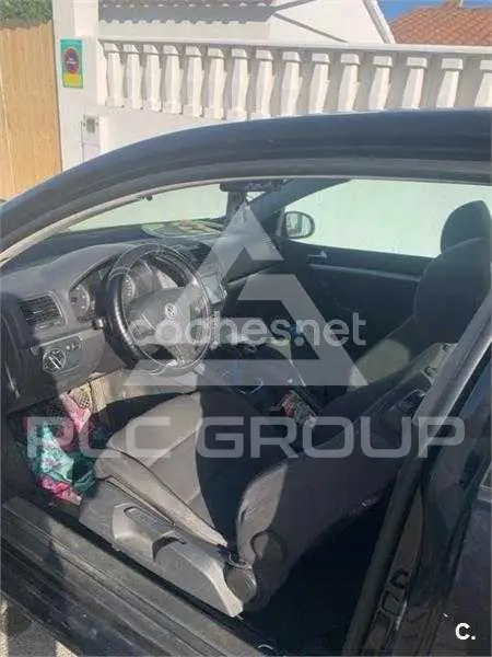 2004 Volkswagen GOLF