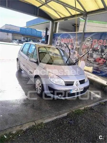 2004 Renault Scenic