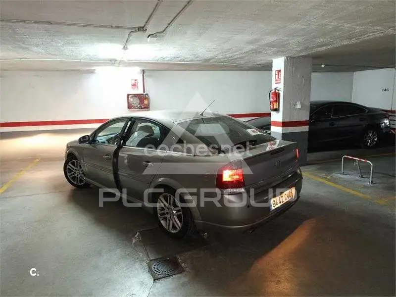 2004 Opel Vectra