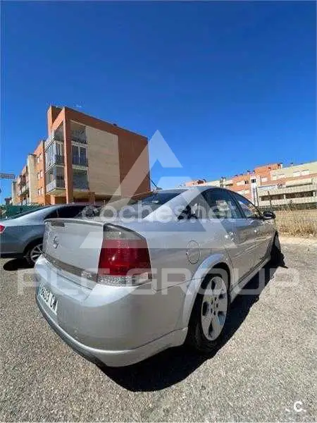 2004 Opel Vectra