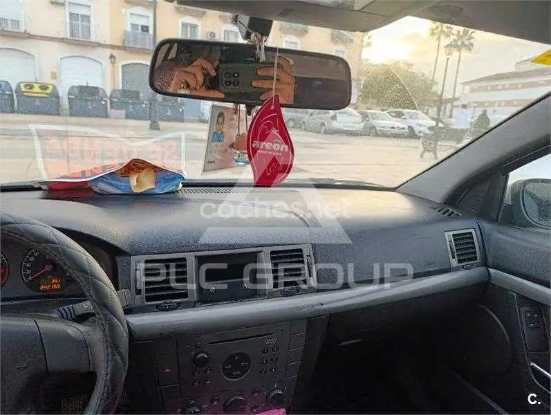 2004 Opel Vectra