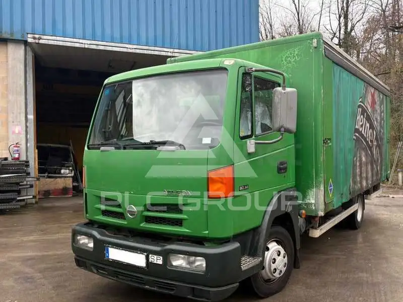 2005 Nissan Atleon