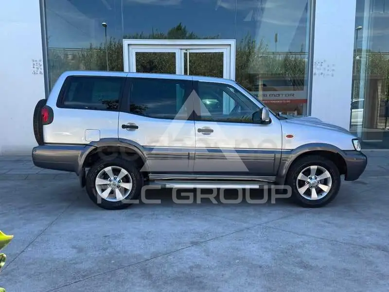2005 Nissan Terrano