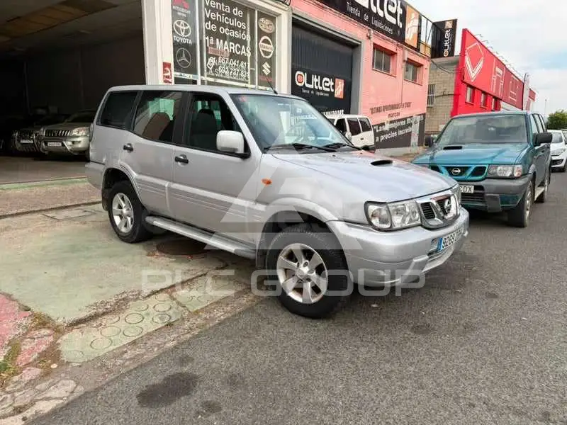 2005 Nissan Terrano