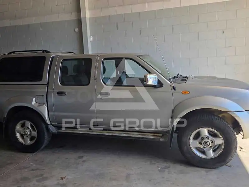 2005 Nissan Navara