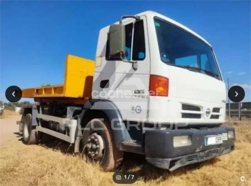 2005 Nissan Atleon