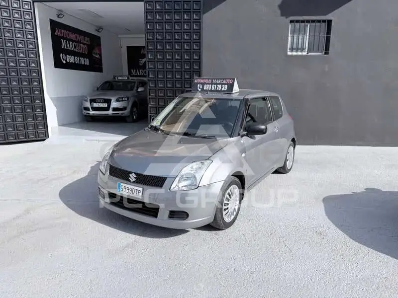 2005 Suzuki SWIFT