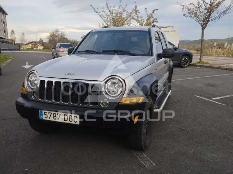 2005 Jeep CHEROKEE