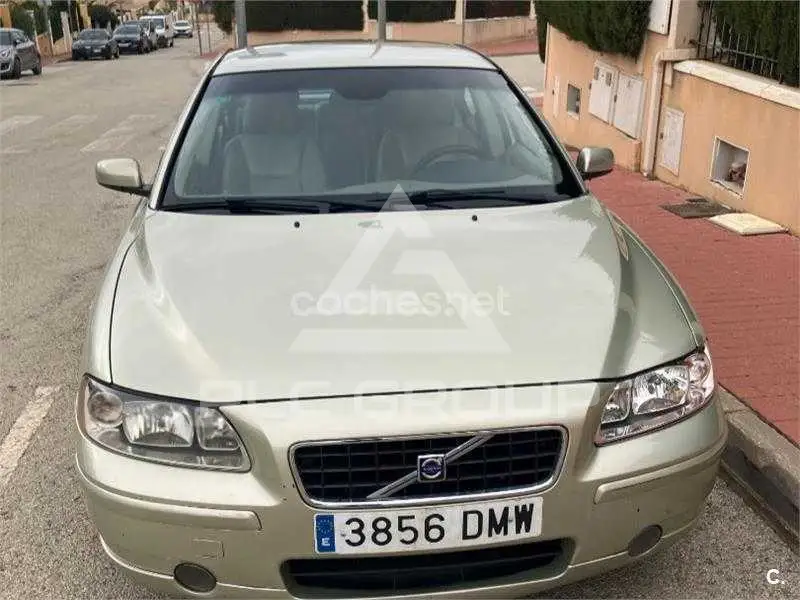 2005 Volvo S60