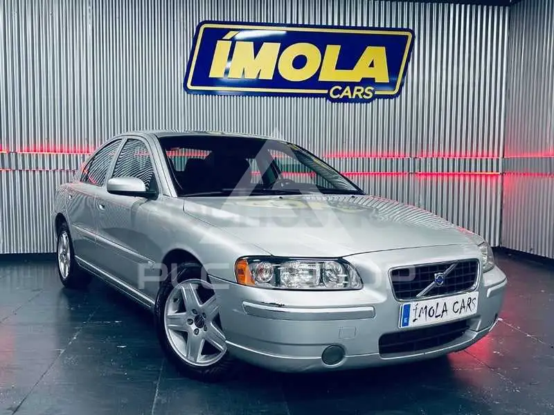 2005 Volvo S60