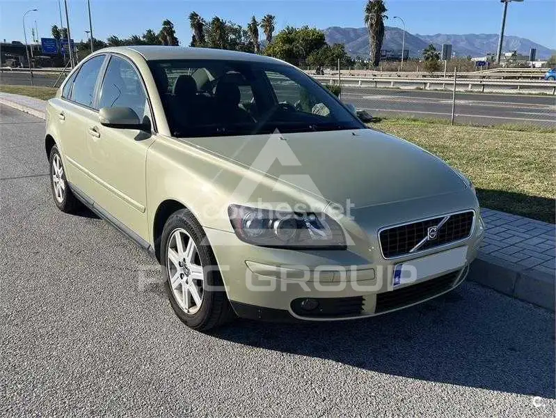 2005 Volvo S40