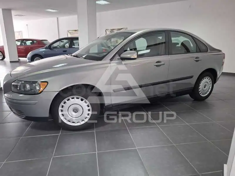 2005 Volvo S40
