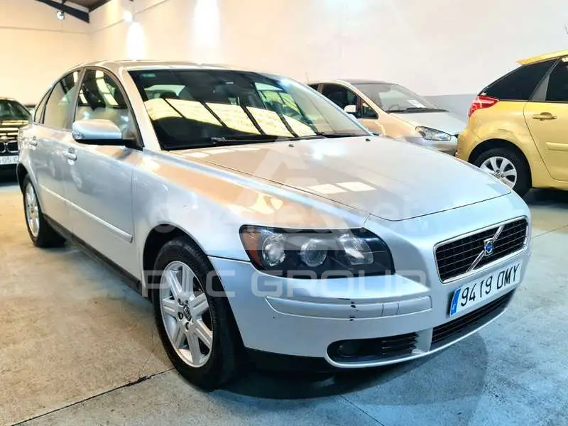 2005 Volvo S40