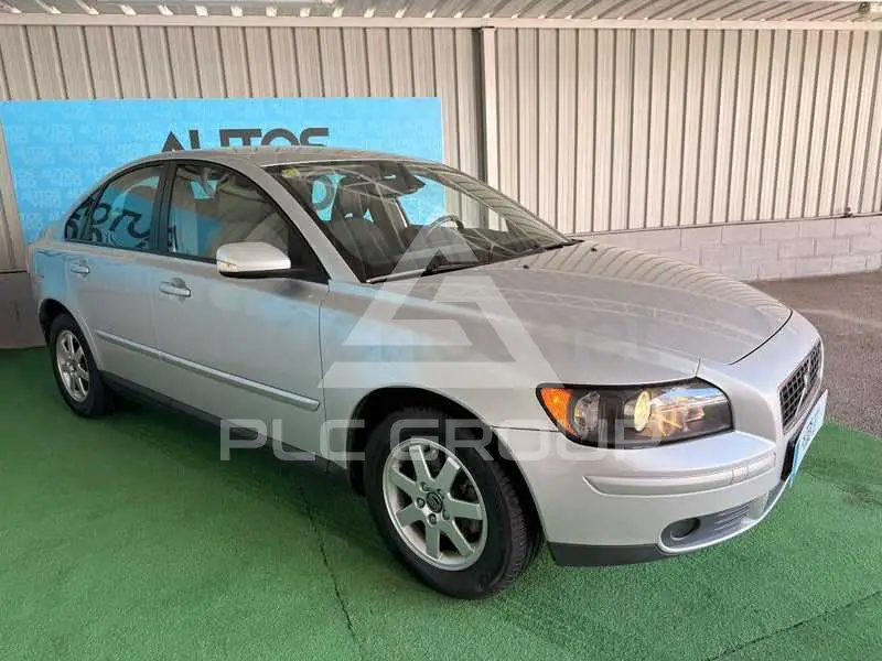 2005 Volvo S40