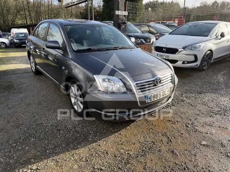 2005 Toyota Avensis