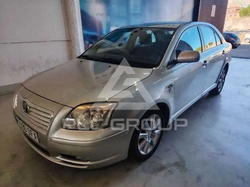 2005 Toyota Avensis