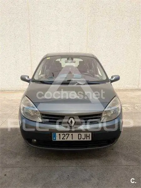 2005 Renault Scenic