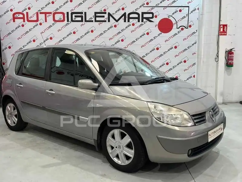 2005 Renault Scenic