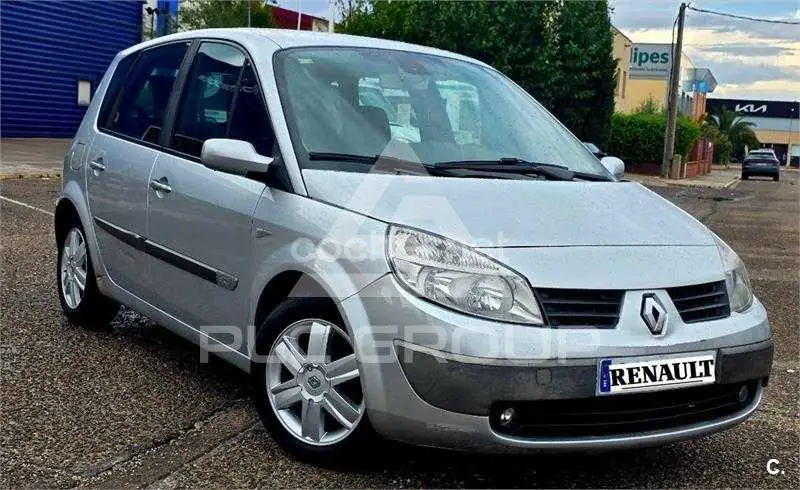 2005 Renault Scenic