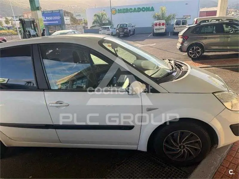 2005 Renault Scenic