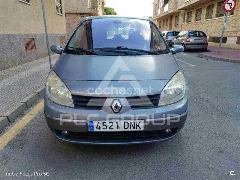 2005 Renault Scenic