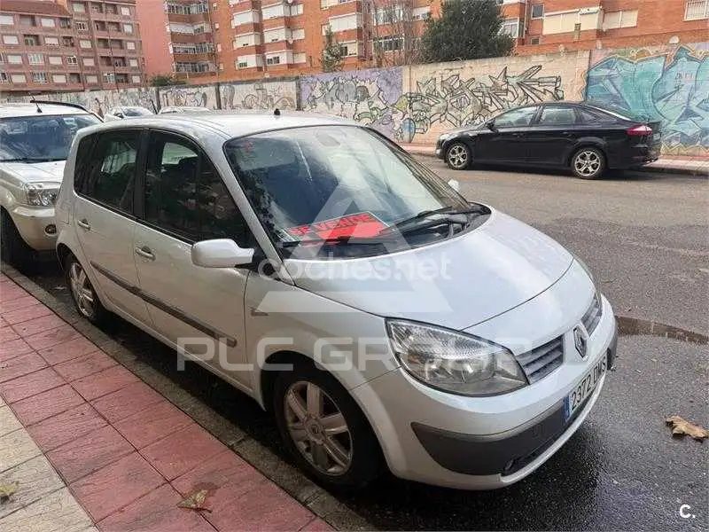 2005 Renault Scenic