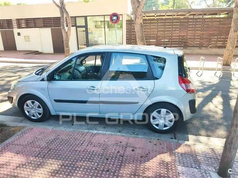 2005 Renault Scenic