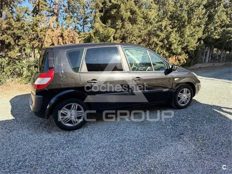 2005 Renault Scenic
