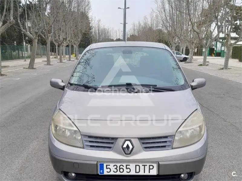 2005 Renault Scenic