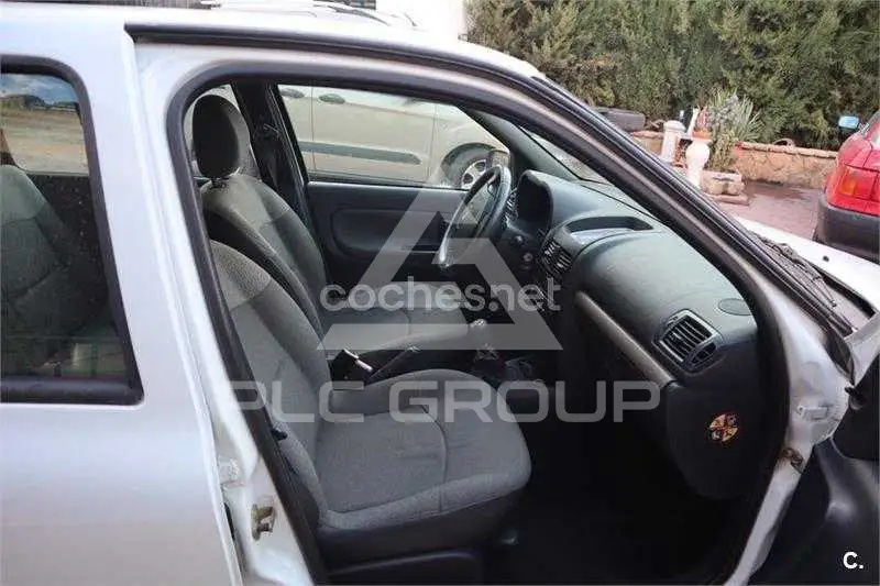 2005 Renault Clio