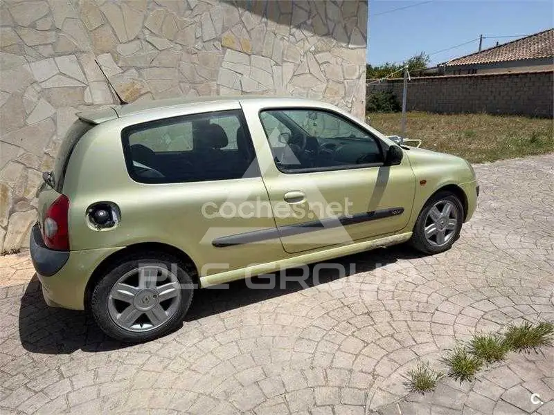 2005 Renault Clio