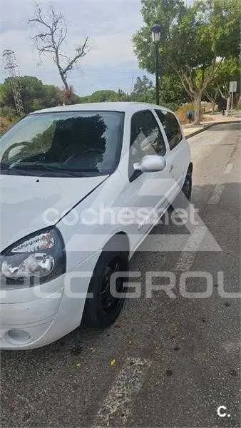 2005 Renault Clio