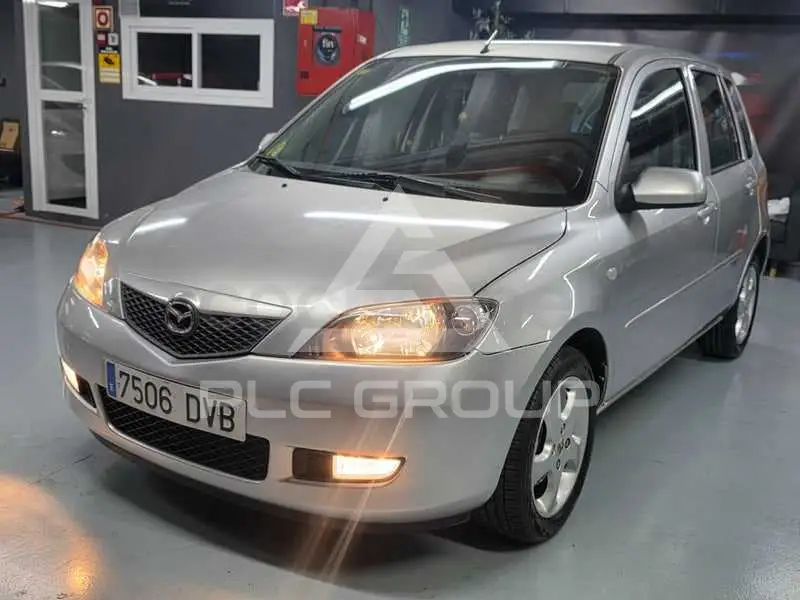 2006 Mazda 2