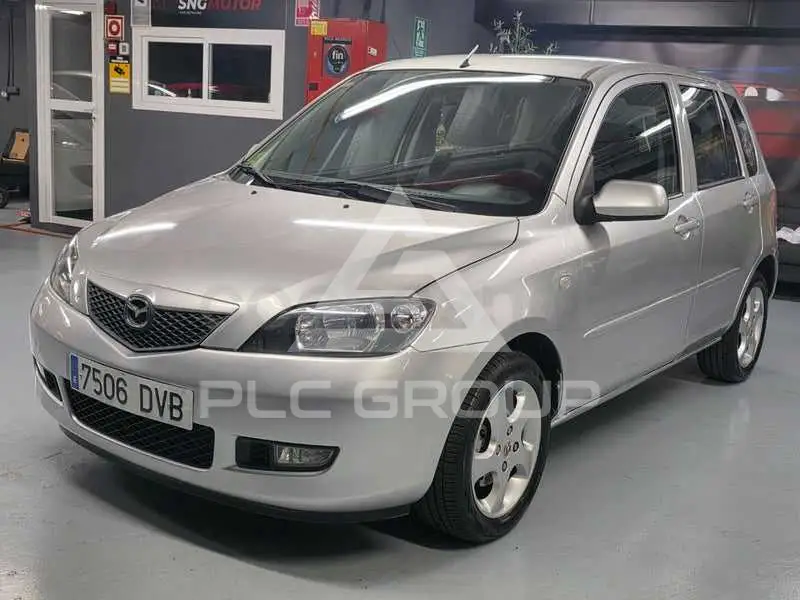 2006 Mazda 2