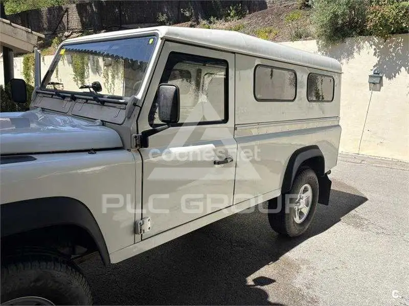 2006 Land Rover DEFENDER