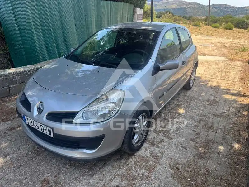 2006 Renault Clio