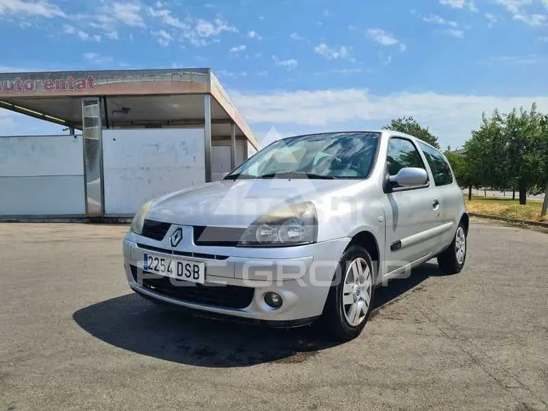 2006 Renault Clio