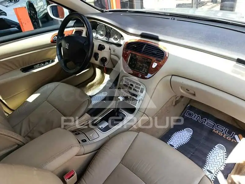 2008 Peugeot 607